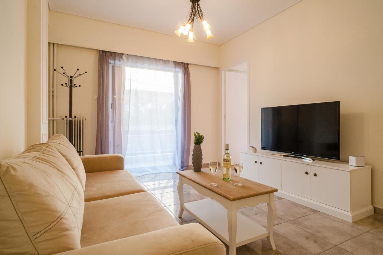 Galaxy Home Charming Apartment In Alimos Athén Kültér fotó